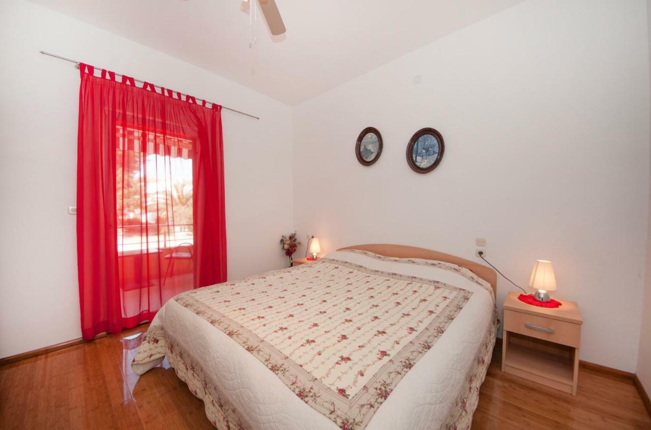 Holiday House Barbara Supetar Ngoại thất bức ảnh