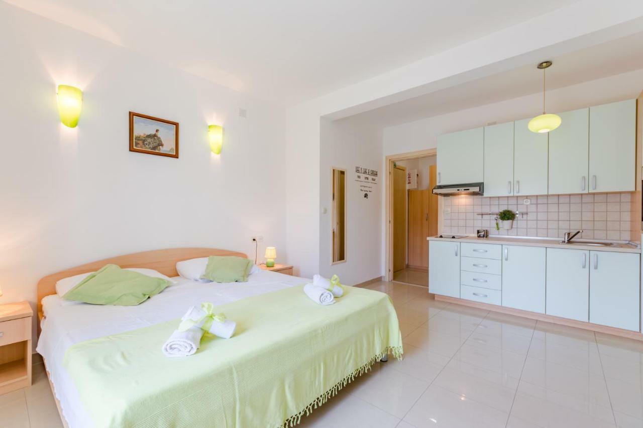 Holiday House Barbara Supetar Ngoại thất bức ảnh