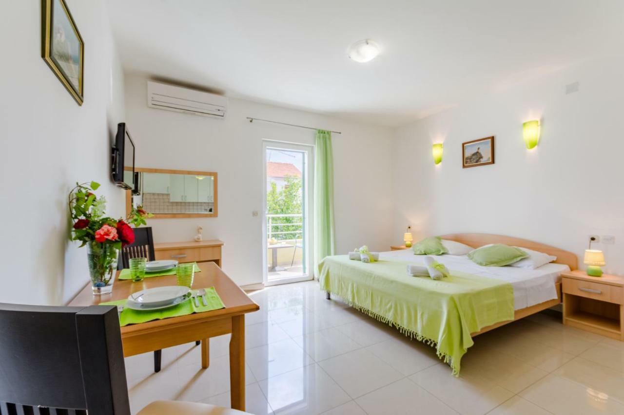 Holiday House Barbara Supetar Ngoại thất bức ảnh